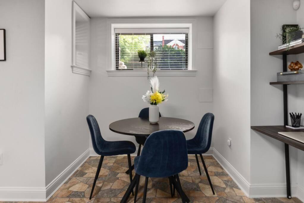 Upscale 2Br Apartment With Patio Washington Bagian luar foto