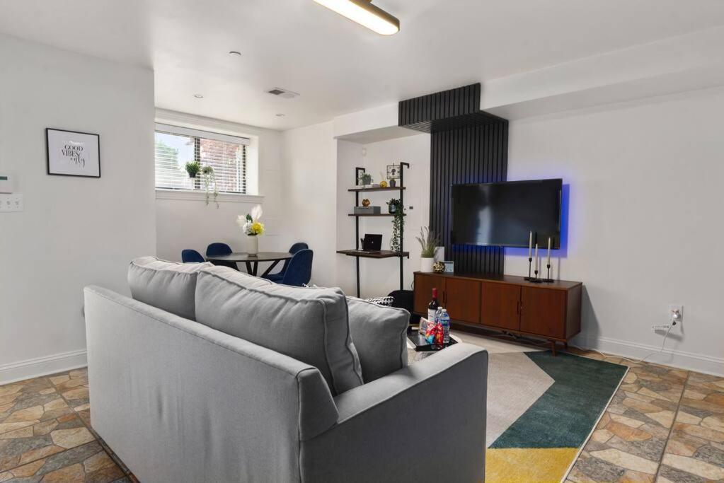 Upscale 2Br Apartment With Patio Washington Bagian luar foto